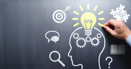 分析仪《扁鹊见蔡桓公》给予扁鹊在此医患沟通中提出一条建议？