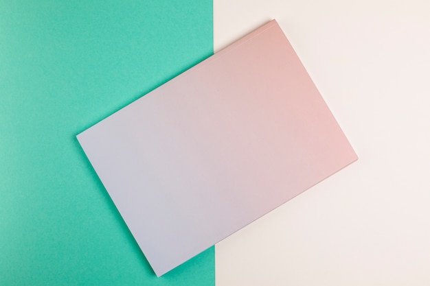 汽车无缘无故被别人划了怎么办