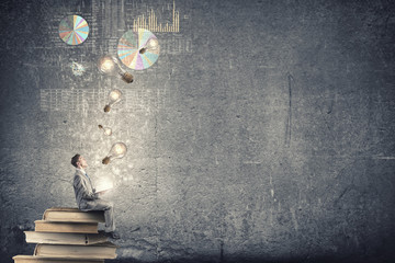 分析仪《扁鹊见蔡桓公》给予扁鹊在此医患沟通中提出一条建议？